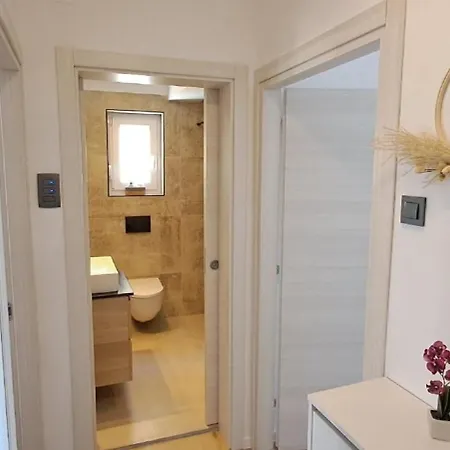 Apartment Ferienwohnung Fuer 4 Personen Ca 72 Qm In Crikvenica, Kvarner Bucht Und Umgebung